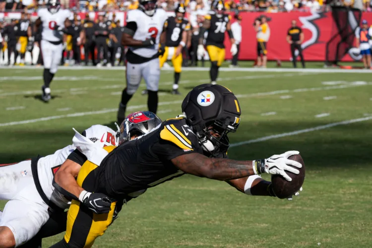 Steelers' belief in massive rookie class paying early dividends